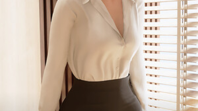 VR Secretary: Ailey Edition